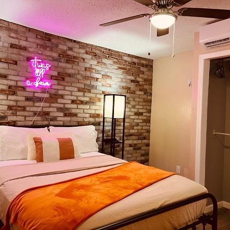 Apartment Near Tpa Airport Тампа Экстерьер фото